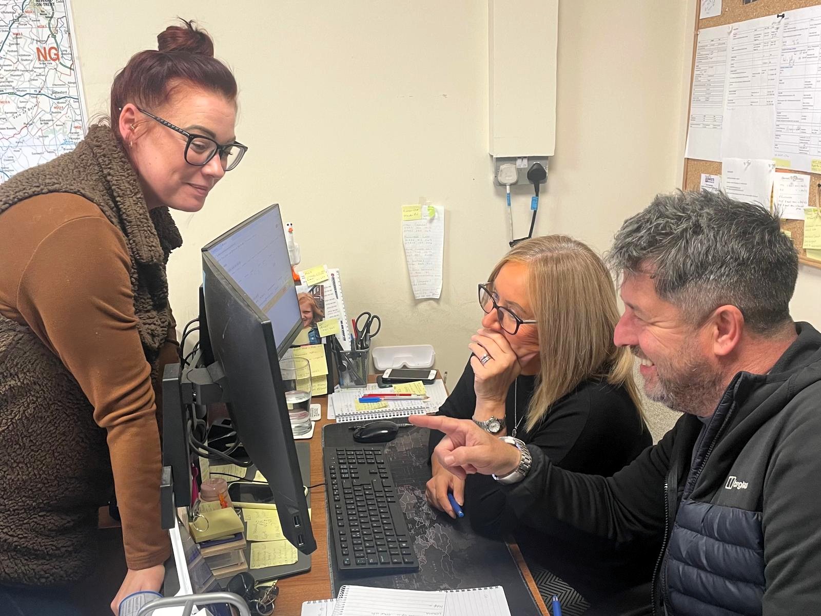 Kim delivering training at Midlands Asbestos